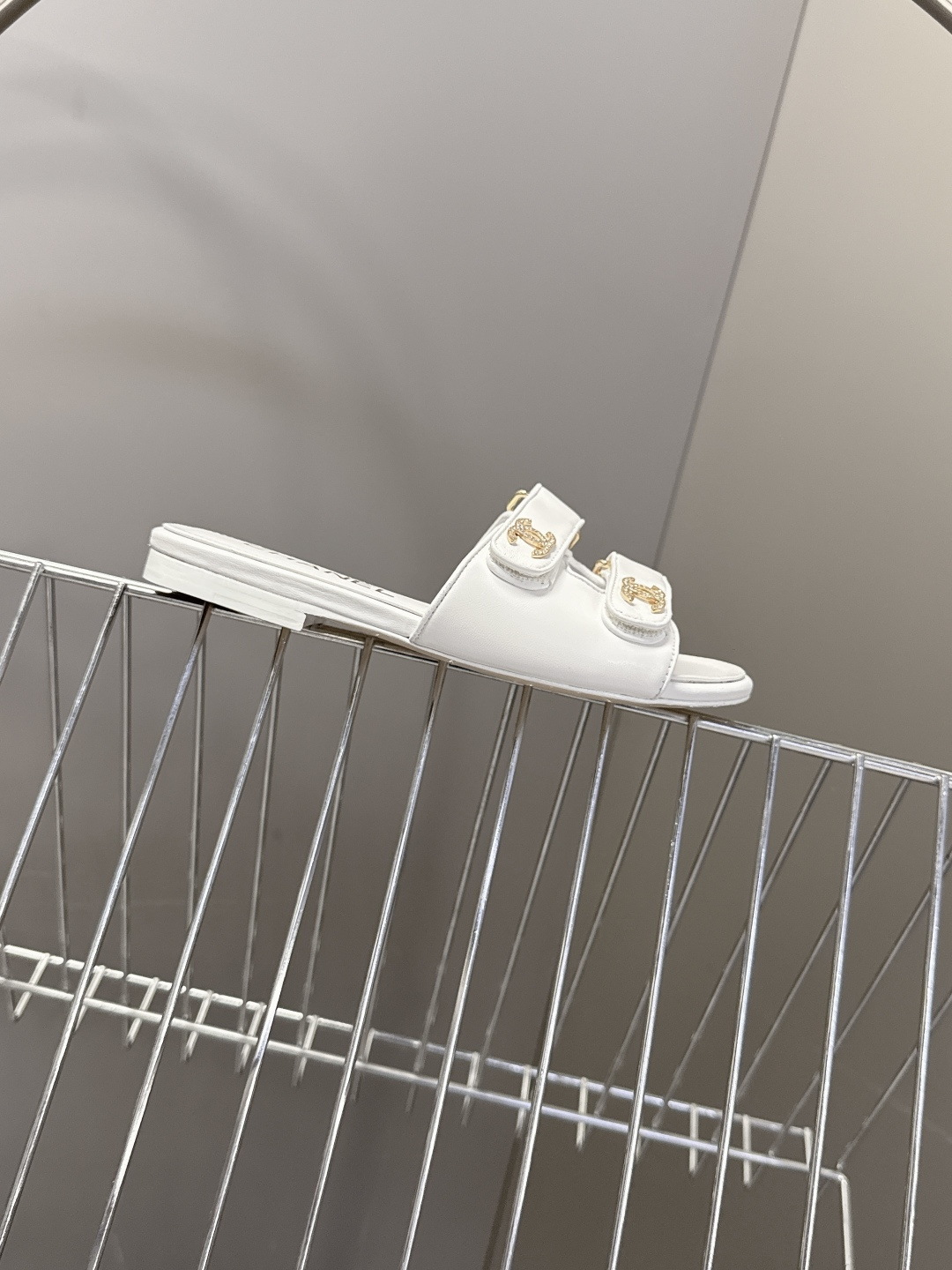 CHANEL香奈儿2026春夏最新款双C拖鞋 超多明星时尚博主种草 夏天必备 大爆款‼️已经被它的美貌折