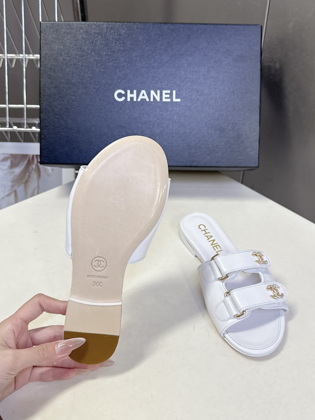 CHANEL香奈儿2026春夏最新款双C拖鞋 超多明星时尚博主种草 夏天必备 大爆款‼️已经被它的美貌折