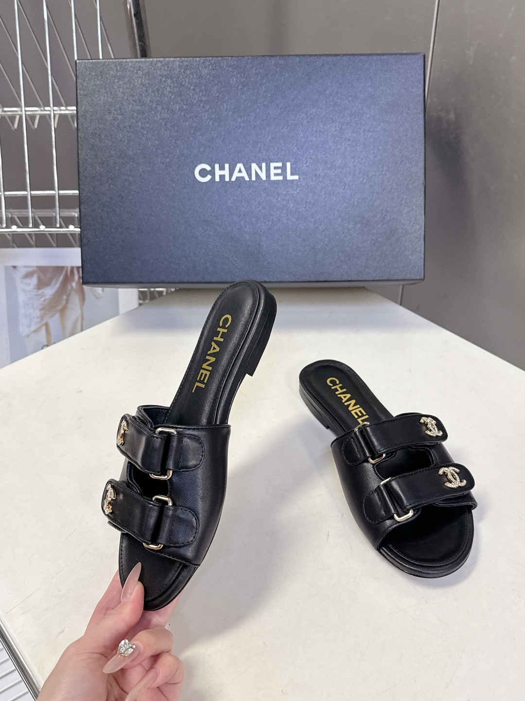 CHANEL香奈儿2026春夏最新款双C拖鞋 超多明星时尚博主种草 夏天必备 大爆款‼️已经被它的美貌折