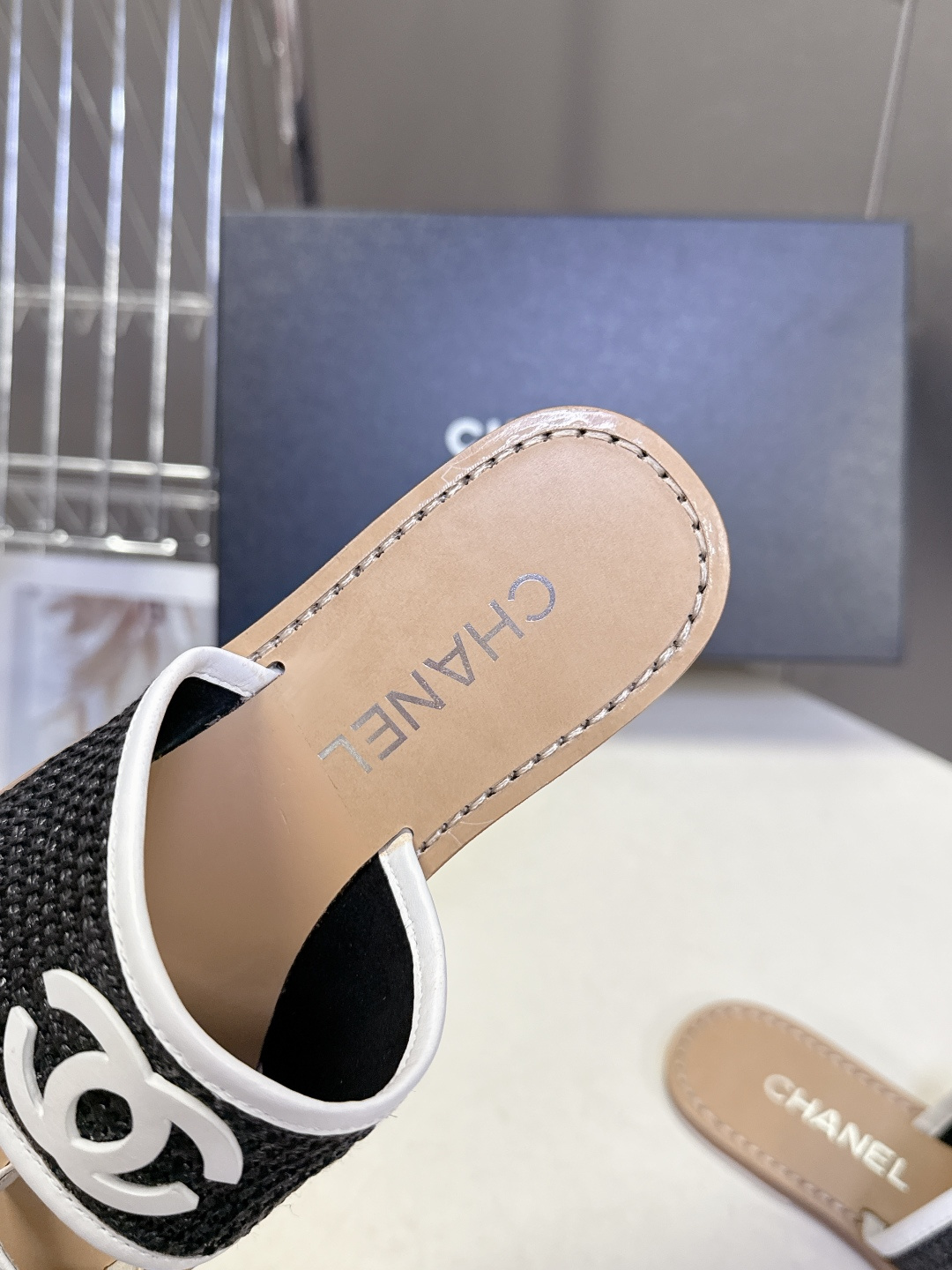 CHANEL香奈儿2026春夏最新款双C拖鞋 超多明星时尚博主种草 夏天必备 大爆款‼️已经被它的美貌折