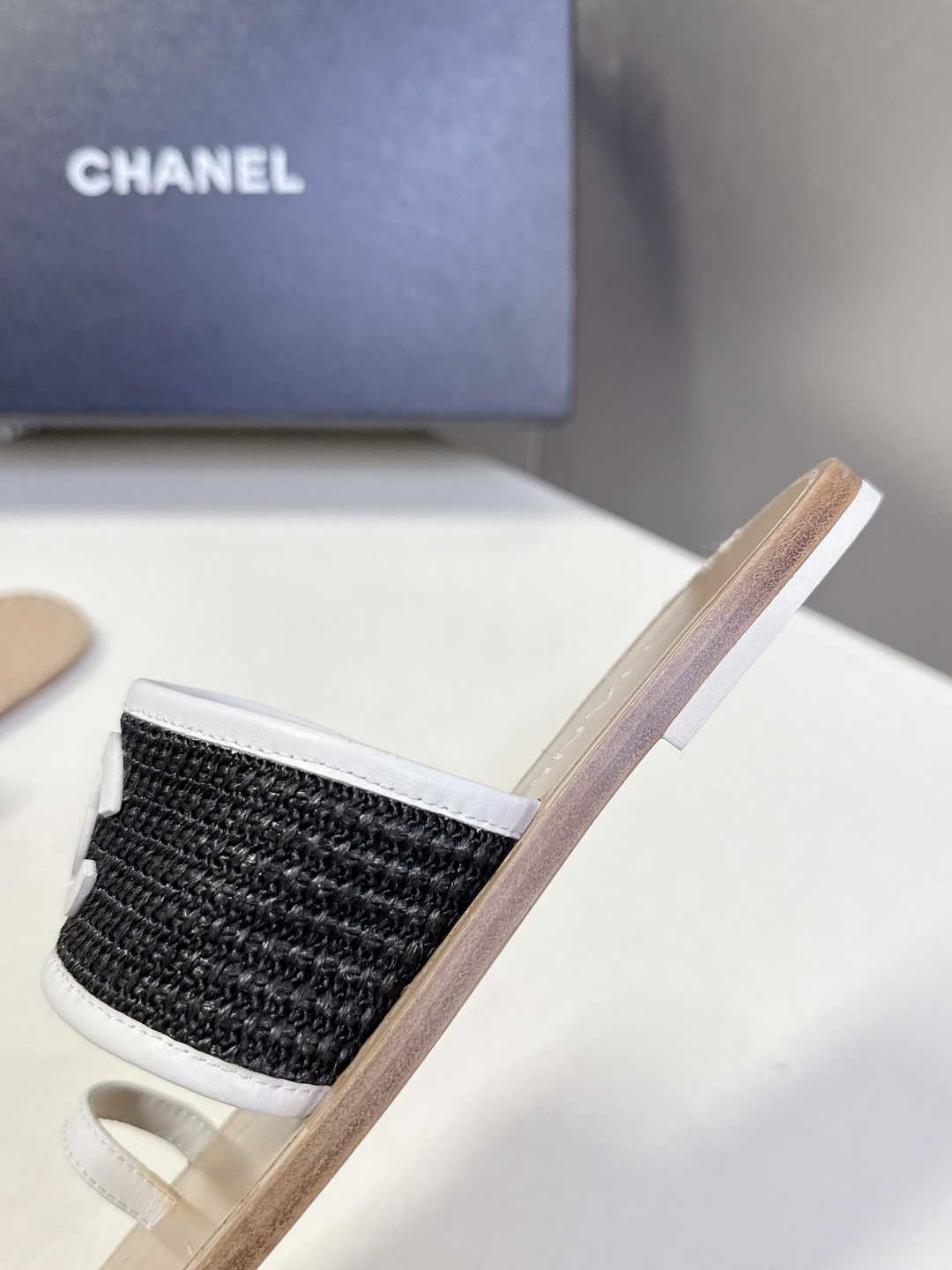 CHANEL香奈儿2026春夏最新款双C拖鞋 超多明星时尚博主种草 夏天必备 大爆款‼️已经被它的美貌折