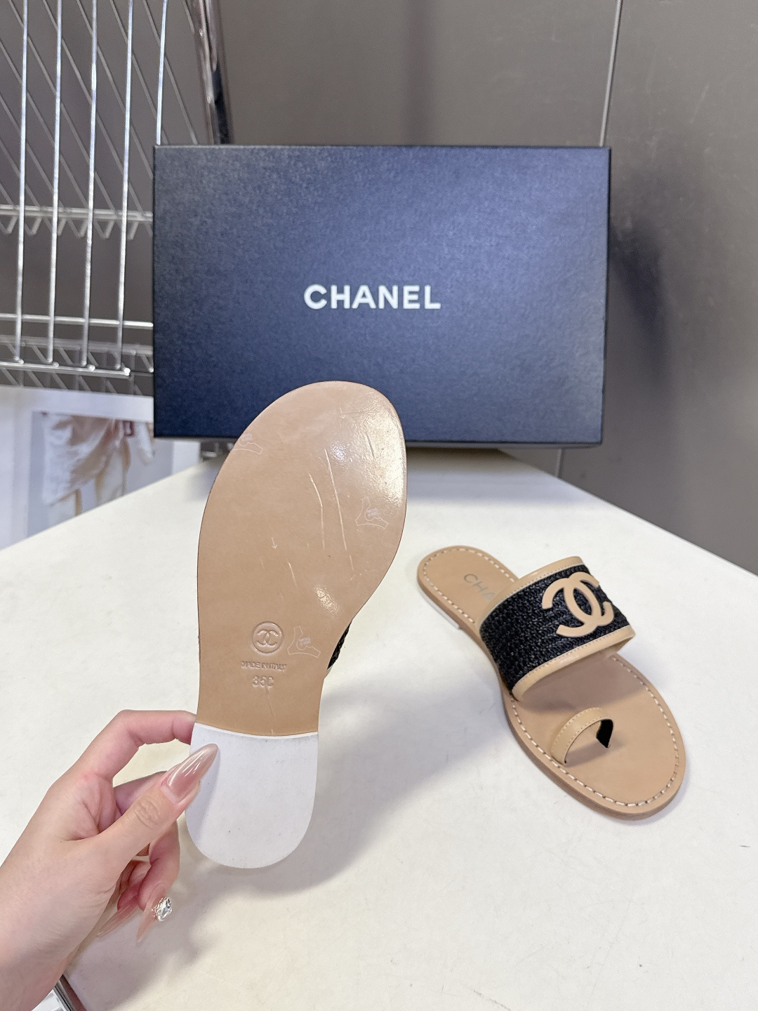 CHANEL香奈儿2026春夏最新款双C拖鞋 超多明星时尚博主种草 夏天必备 大爆款‼️已经被它的美貌折