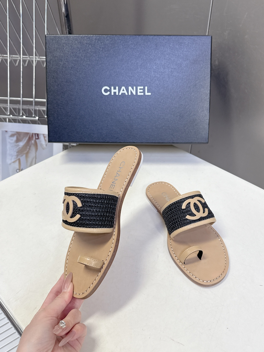 CHANEL香奈儿2026春夏最新款双C拖鞋 超多明星时尚博主种草 夏天必备 大爆款‼️已经被它的美貌折