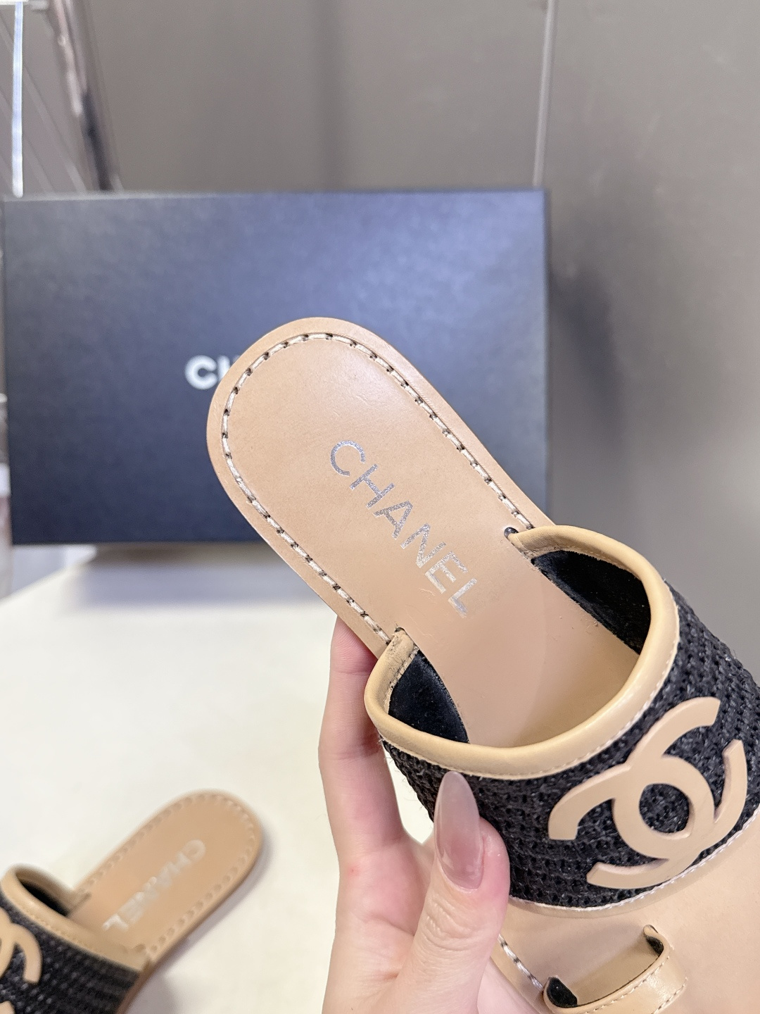 CHANEL香奈儿2026春夏最新款双C拖鞋 超多明星时尚博主种草 夏天必备 大爆款‼️已经被它的美貌折