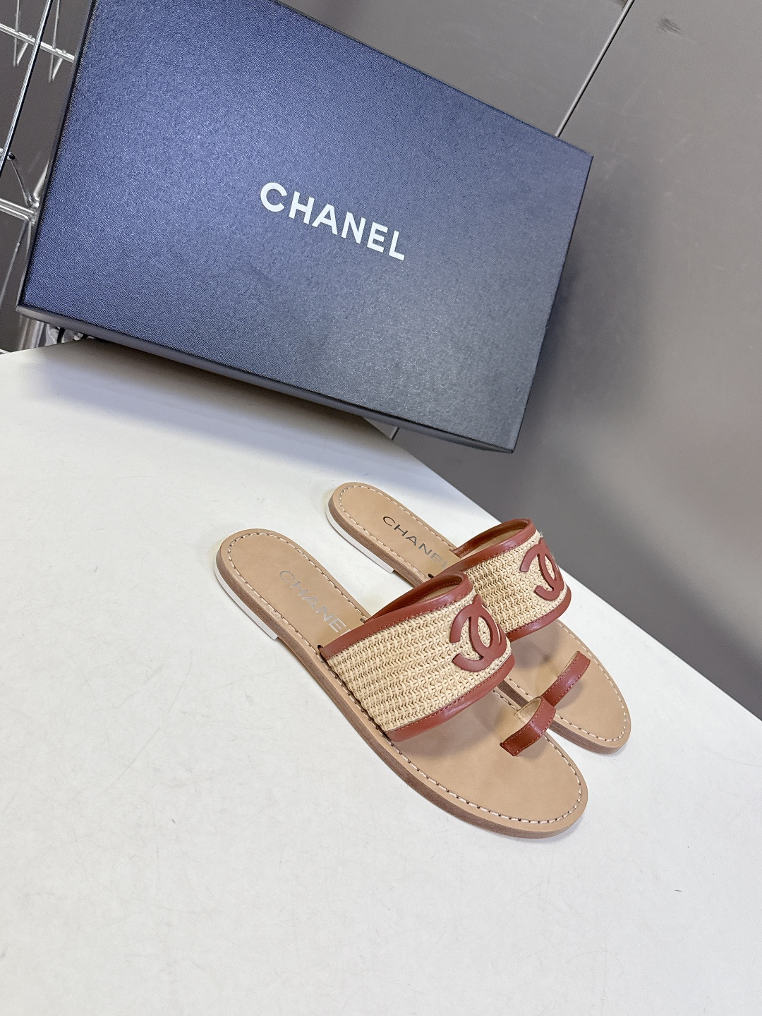 CHANEL香奈儿2026春夏最新款双C拖鞋 超多明星时尚博主种草 夏天必备 大爆款‼️已经被它的美貌折