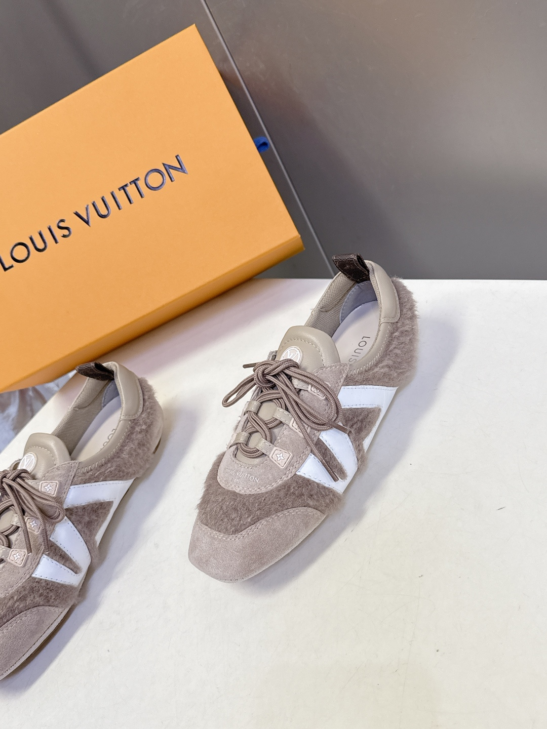 Louis Vuitton路易威登驴牌春夏Sneakerina系列 芭蕾运动鞋 德训鞋 平底鞋 原版三对