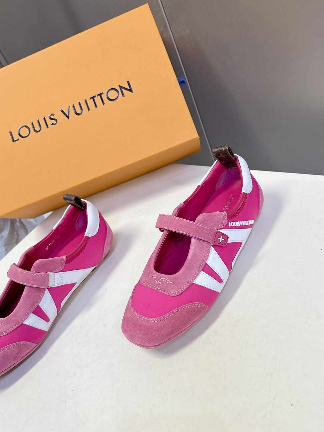 Louis Vuitton路易威登驴牌春夏Sneakerina系列 芭蕾运动鞋 德训鞋 平底鞋 原版三对