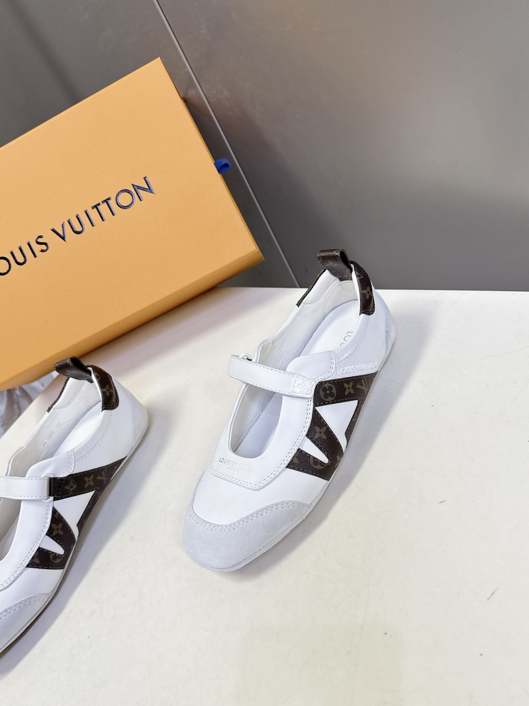 Louis Vuitton路易威登驴牌春夏Sneakerina系列 芭蕾运动鞋 德训鞋 平底鞋 原版三对