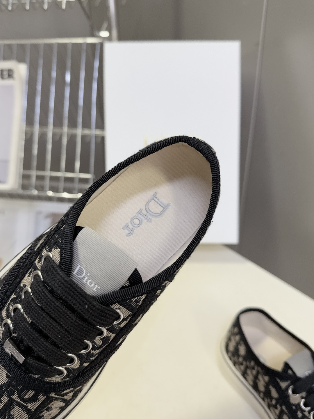 Dior迪奥2026春夏最新款Saltwind 系列复古老花蕾丝帆布鞋 超多明星网红种草 这款乔纳森·安