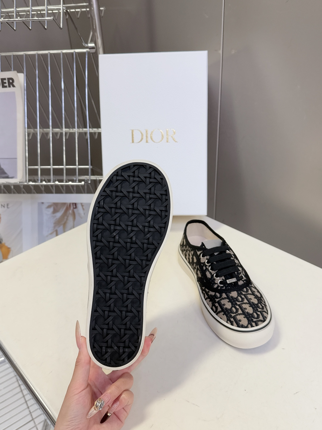 Dior迪奥2026春夏最新款Saltwind 系列复古老花蕾丝帆布鞋 超多明星网红种草 这款乔纳森·安