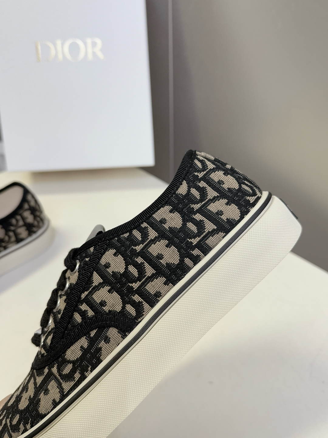 Dior迪奥2026春夏最新款Saltwind 系列复古老花蕾丝帆布鞋 超多明星网红种草 这款乔纳森·安