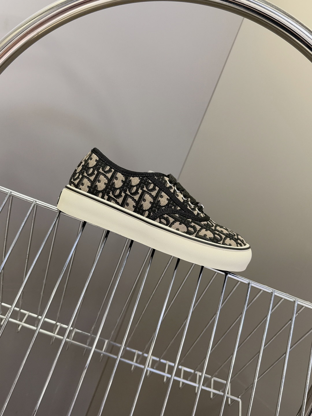 Dior迪奥2026春夏最新款Saltwind 系列复古老花蕾丝帆布鞋 超多明星网红种草 这款乔纳森·安