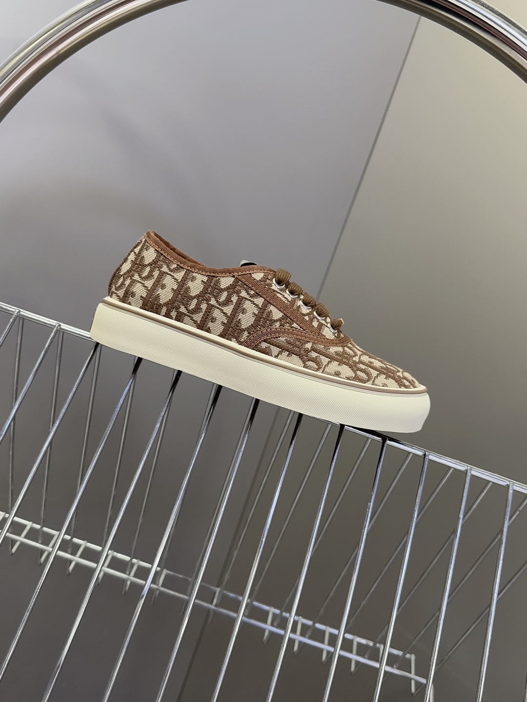 Dior迪奥2026春夏最新款Saltwind 系列复古老花蕾丝帆布鞋 超多明星网红种草 这款乔纳森·安