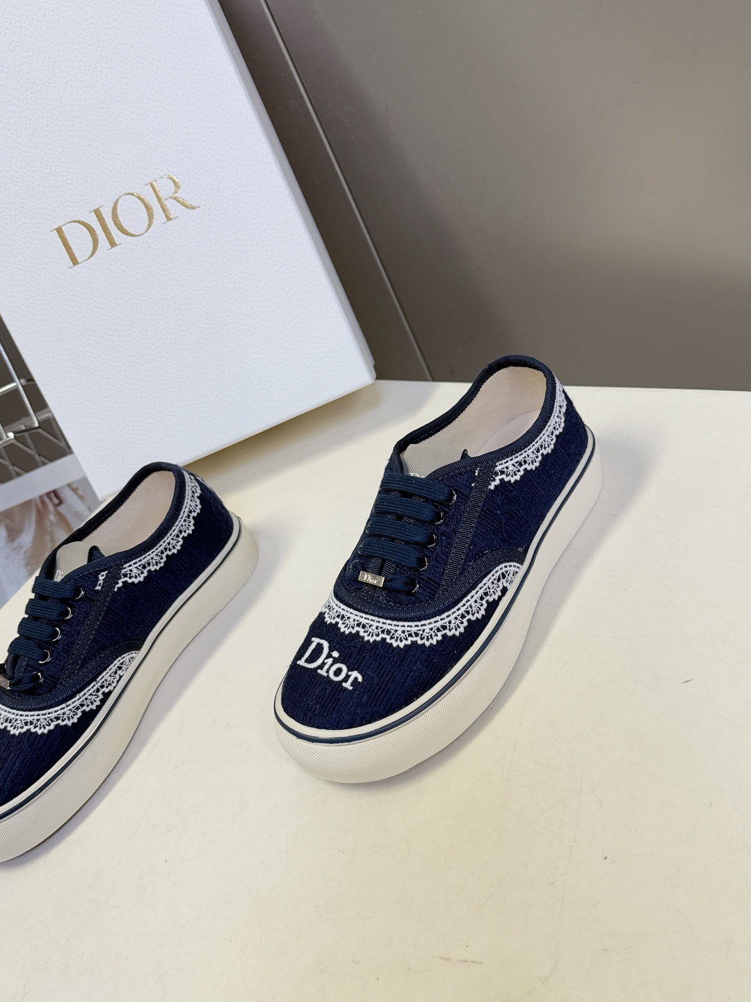 Dior迪奥2026春夏最新款Saltwind 系列复古老花蕾丝帆布鞋 超多明星网红种草 这款乔纳森·安