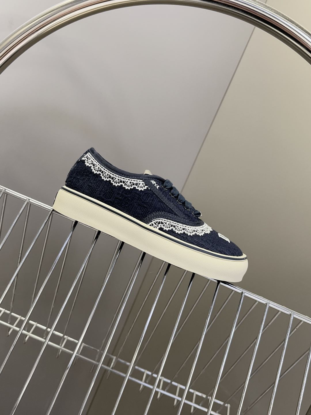 Dior迪奥2026春夏最新款Saltwind 系列复古老花蕾丝帆布鞋 超多明星网红种草 这款乔纳森·安