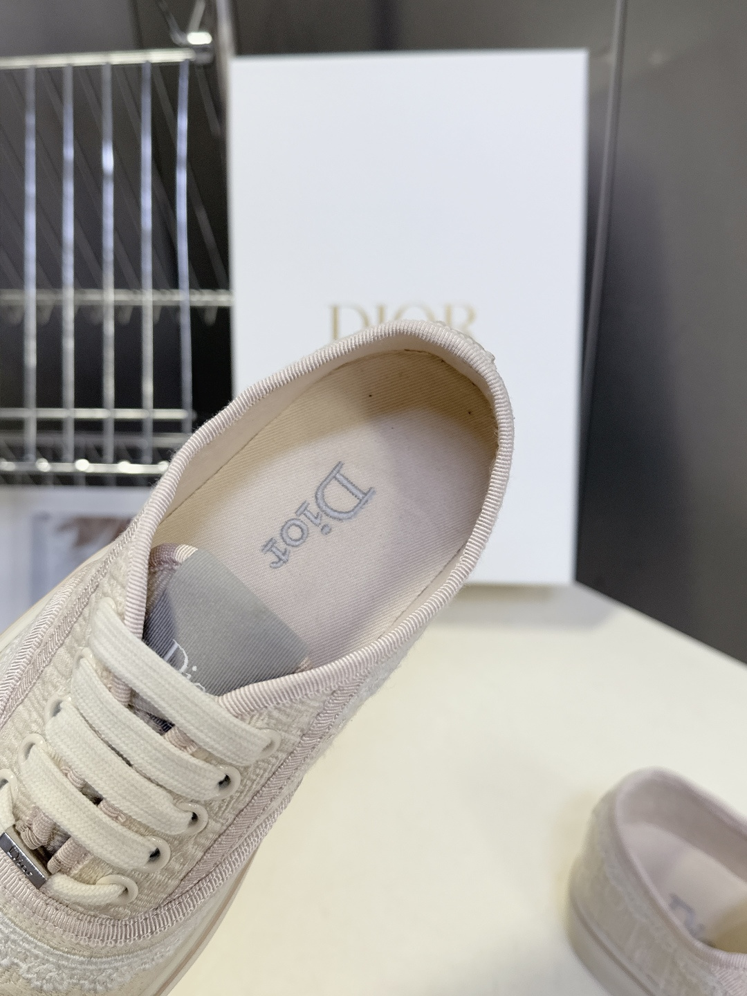 Dior迪奥2026春夏最新款Saltwind 系列复古老花蕾丝帆布鞋 超多明星网红种草 这款乔纳森·安