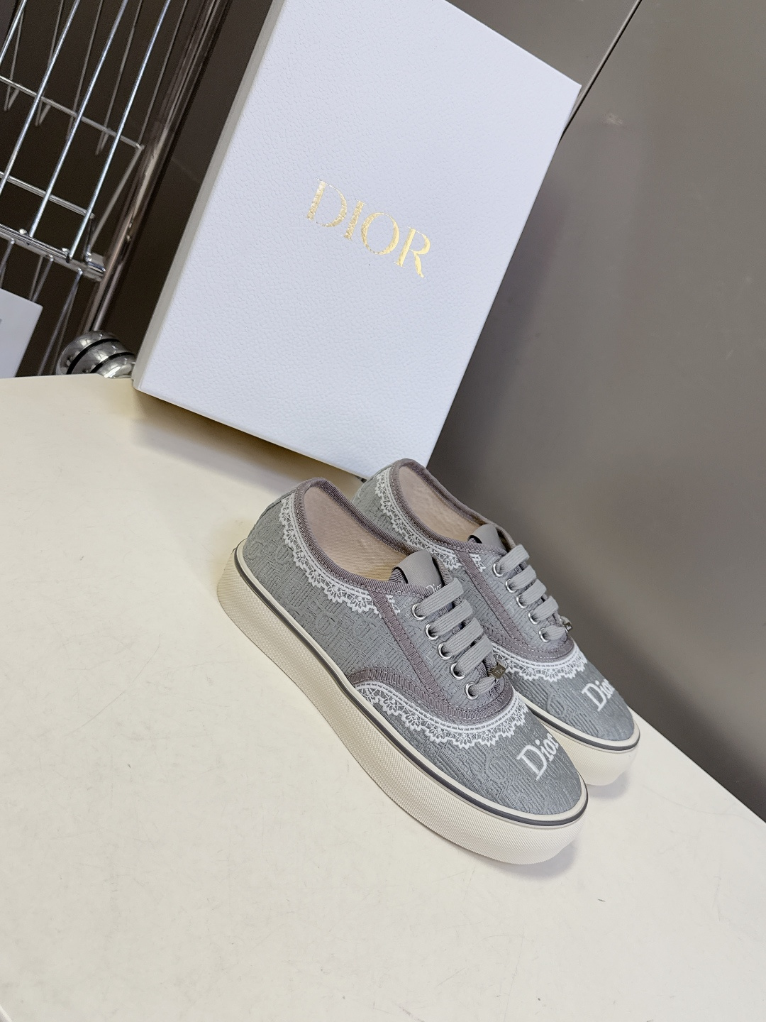 Dior迪奥2026春夏最新款Saltwind 系列复古老花蕾丝帆布鞋 超多明星网红种草 这款乔纳森·安