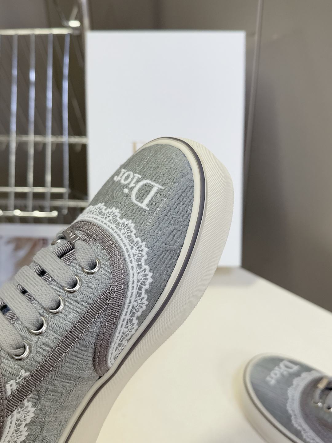 Dior迪奥2026春夏最新款Saltwind 系列复古老花蕾丝帆布鞋 超多明星网红种草 这款乔纳森·安