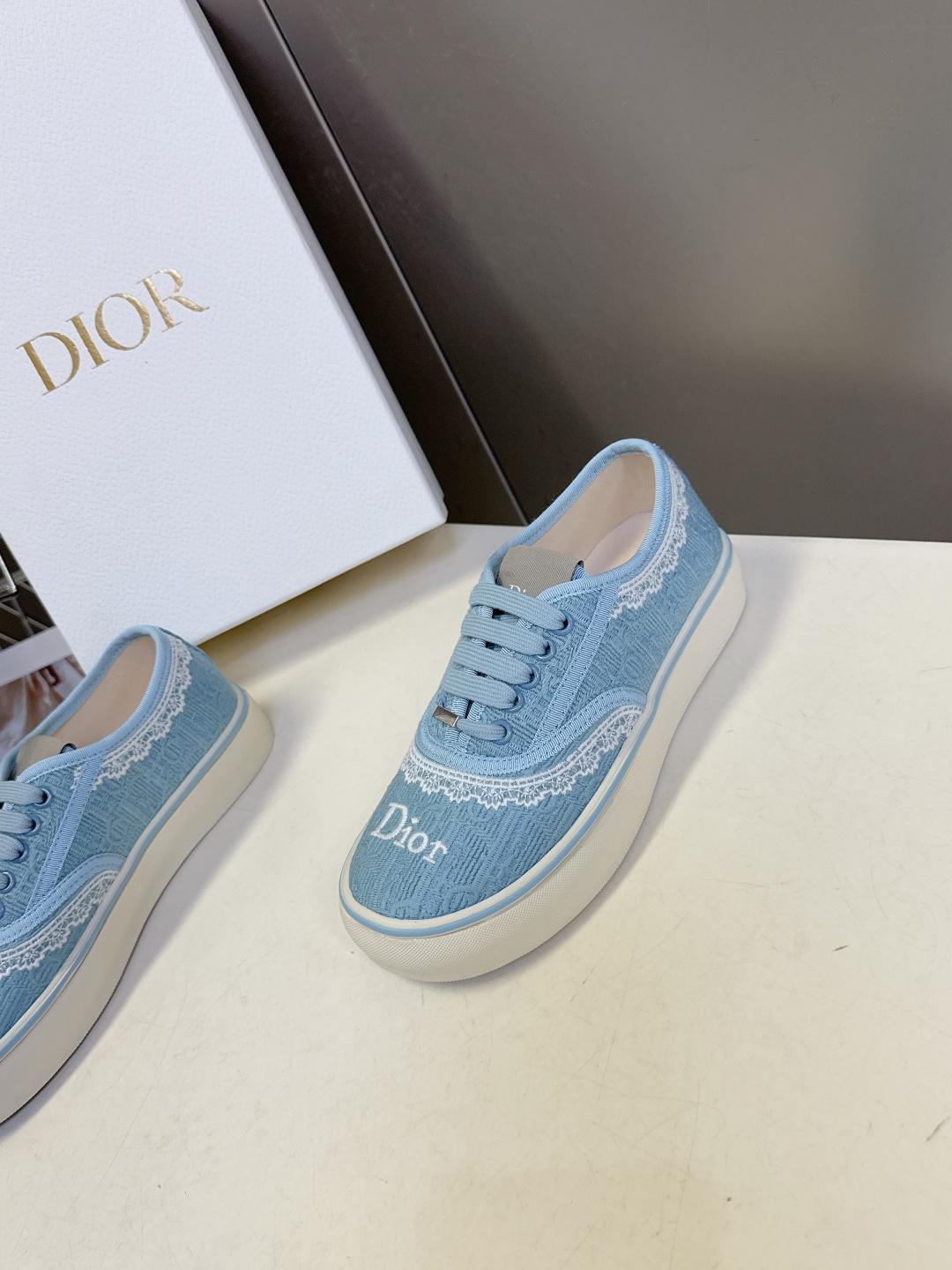 Dior迪奥2026春夏最新款Saltwind 系列复古老花蕾丝帆布鞋 超多明星网红种草 这款乔纳森·安