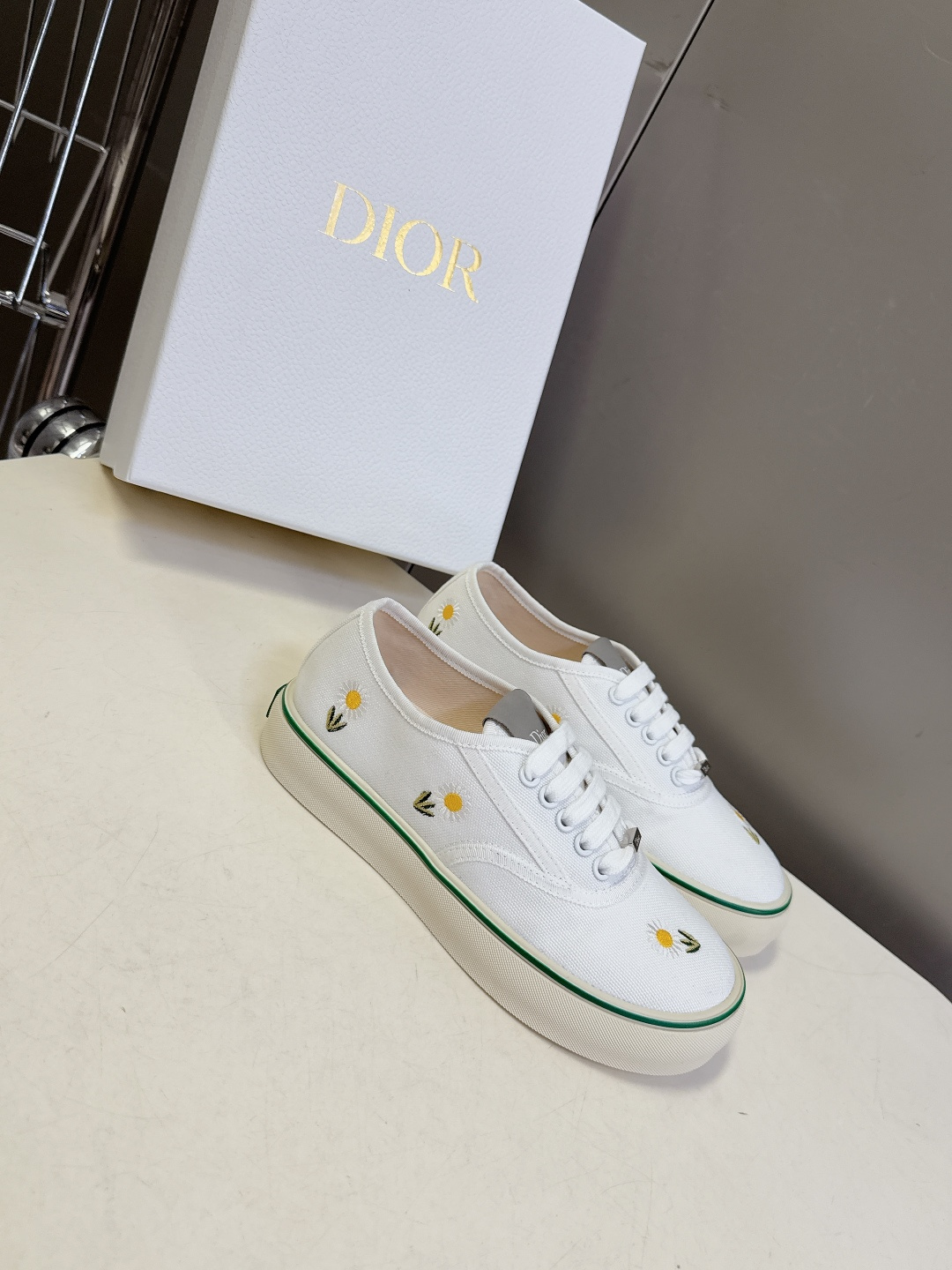 Dior迪奥2026春夏最新款Saltwind 系列复古老花蕾丝帆布鞋 超多明星网红种草 这款乔纳森·安