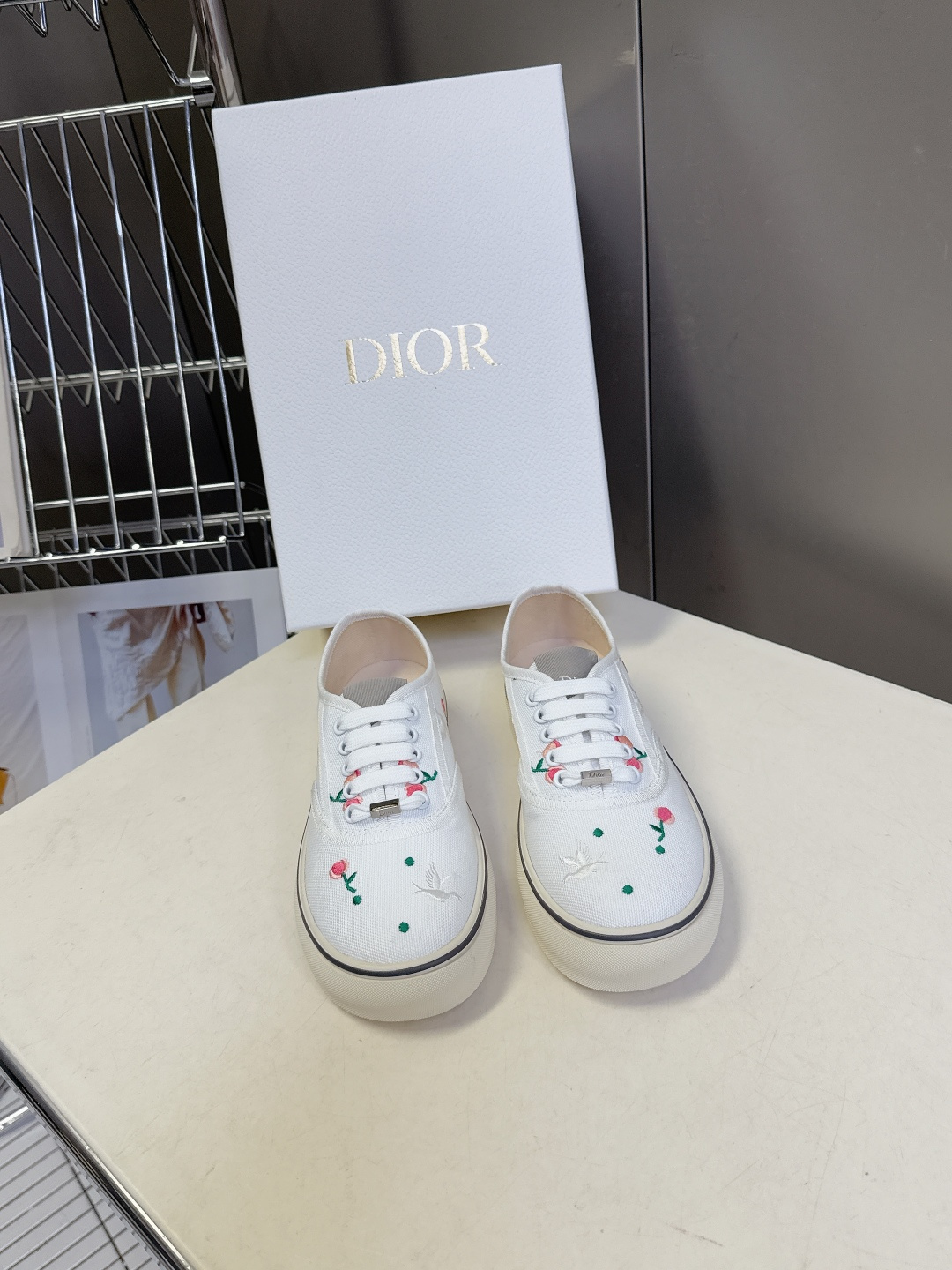 Dior迪奥2026春夏最新款Saltwind 系列复古老花蕾丝帆布鞋 超多明星网红种草 这款乔纳森·安