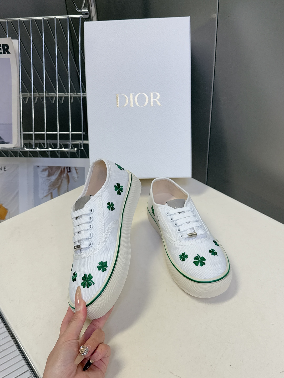 Dior迪奥2026春夏最新款Saltwind 系列复古老花蕾丝帆布鞋 超多明星网红种草 这款乔纳森·安