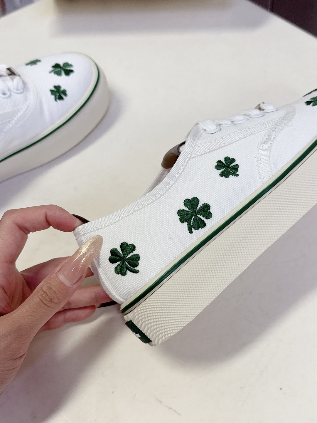 Dior迪奥2026春夏最新款Saltwind 系列复古老花蕾丝帆布鞋 超多明星网红种草 这款乔纳森·安