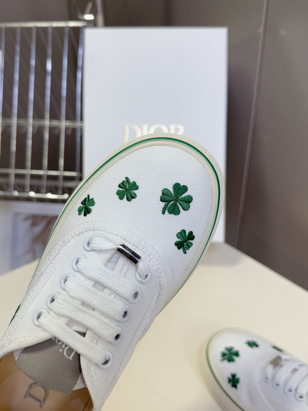 Dior迪奥2026春夏最新款Saltwind 系列复古老花蕾丝帆布鞋 超多明星网红种草 这款乔纳森·安