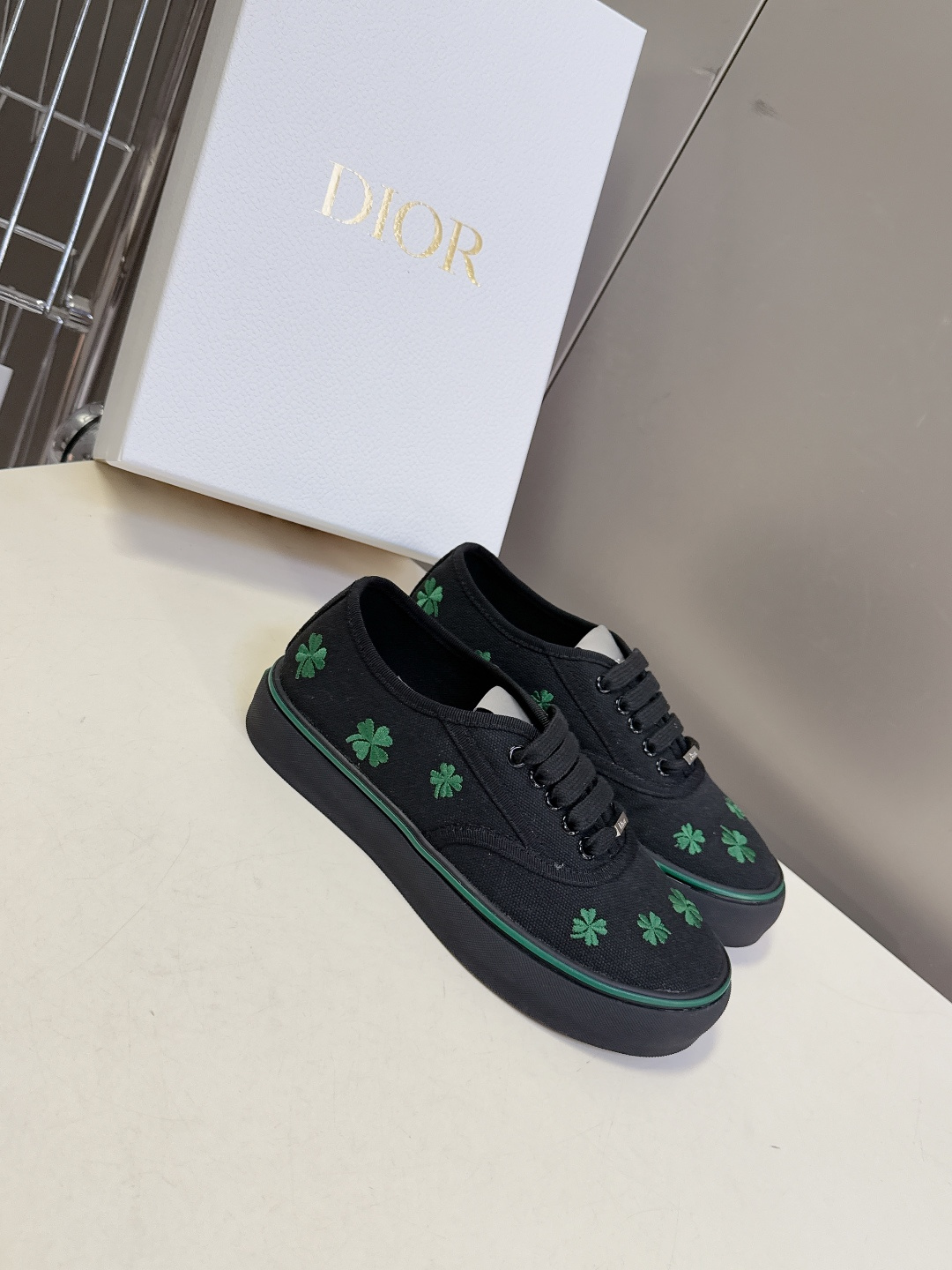 Dior迪奥2026春夏最新款Saltwind 系列复古老花蕾丝帆布鞋 超多明星网红种草 这款乔纳森·安