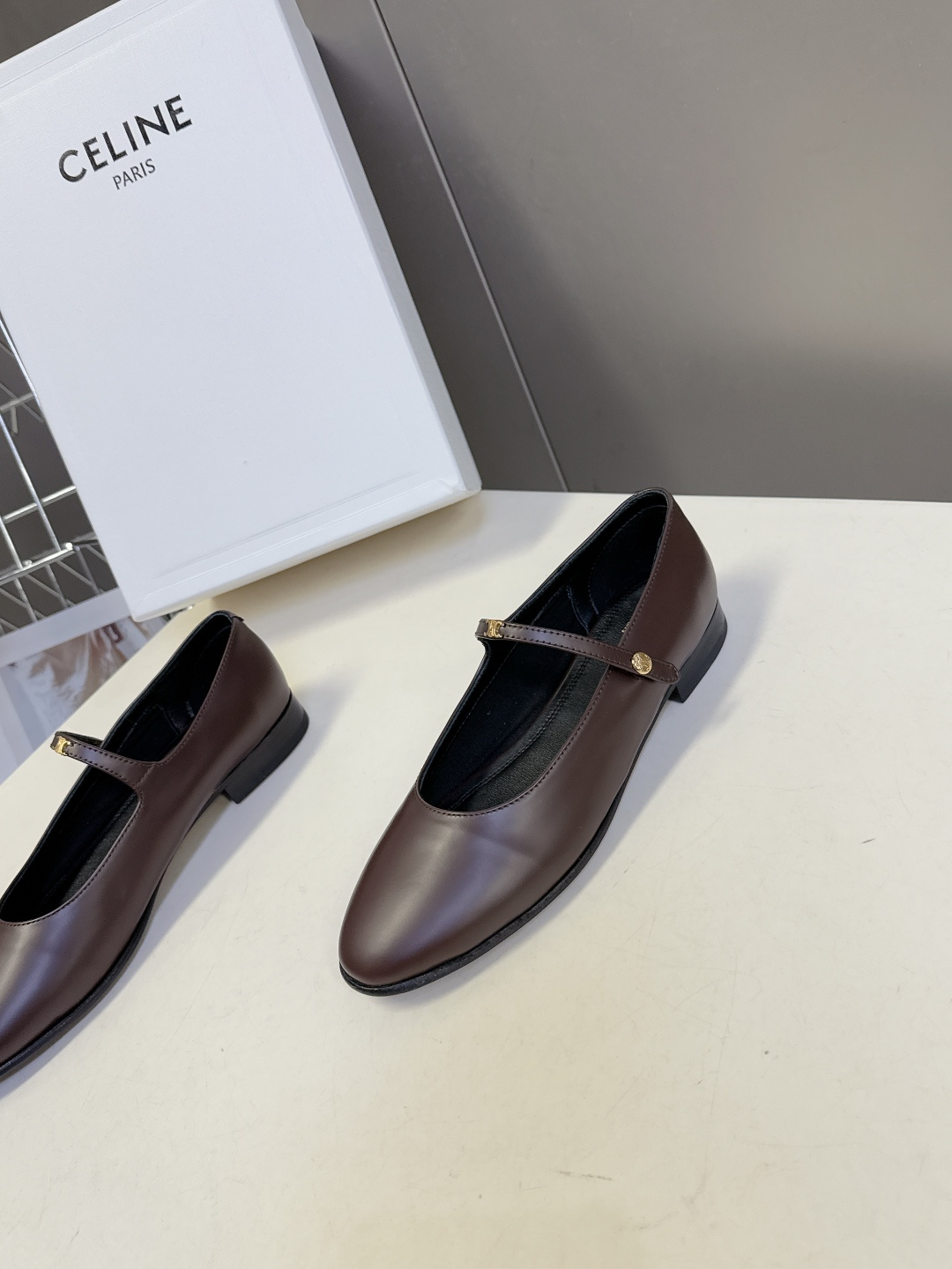 CELINE思琳2026春夏最新款代购级别 玛丽珍鞋 超多明星网红种草 春夏新品凯旋门复古玛丽珍鞋 简约
