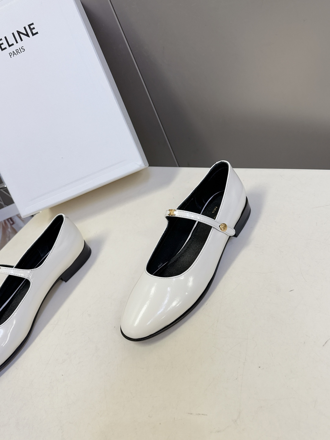 CELINE思琳2026春夏最新款代购级别 玛丽珍鞋 超多明星网红种草 春夏新品凯旋门复古玛丽珍鞋 简约