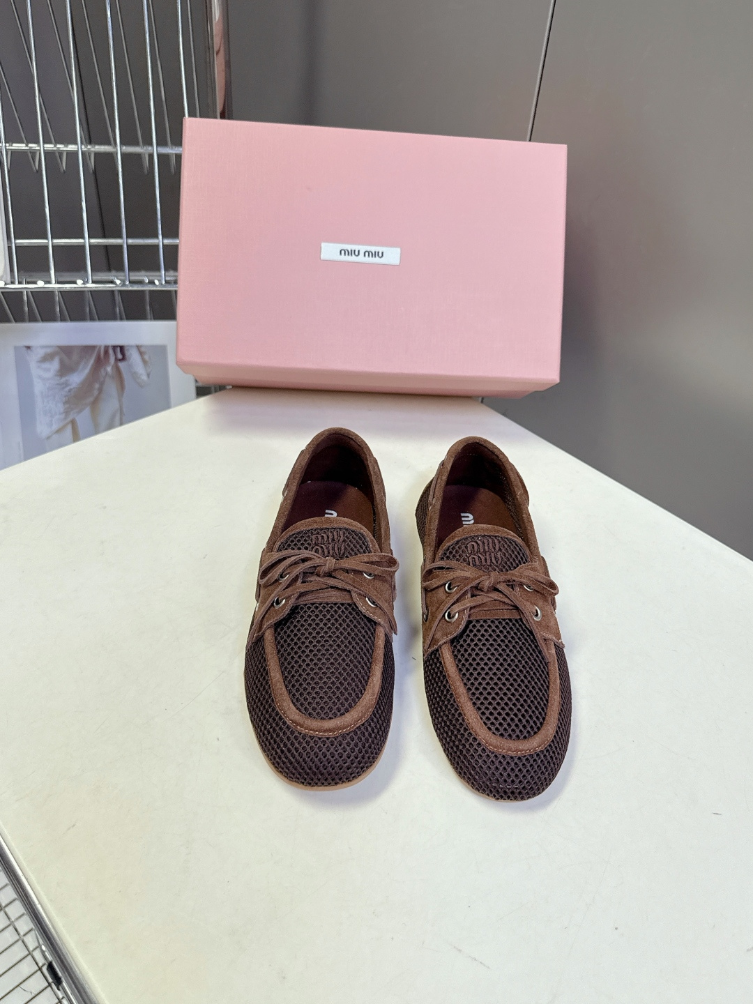 MiuMiu缪缪2026春夏最新款 豆豆鞋 超多明星网红种草 非常火的薄底设计元素 简简单单的设计 mi