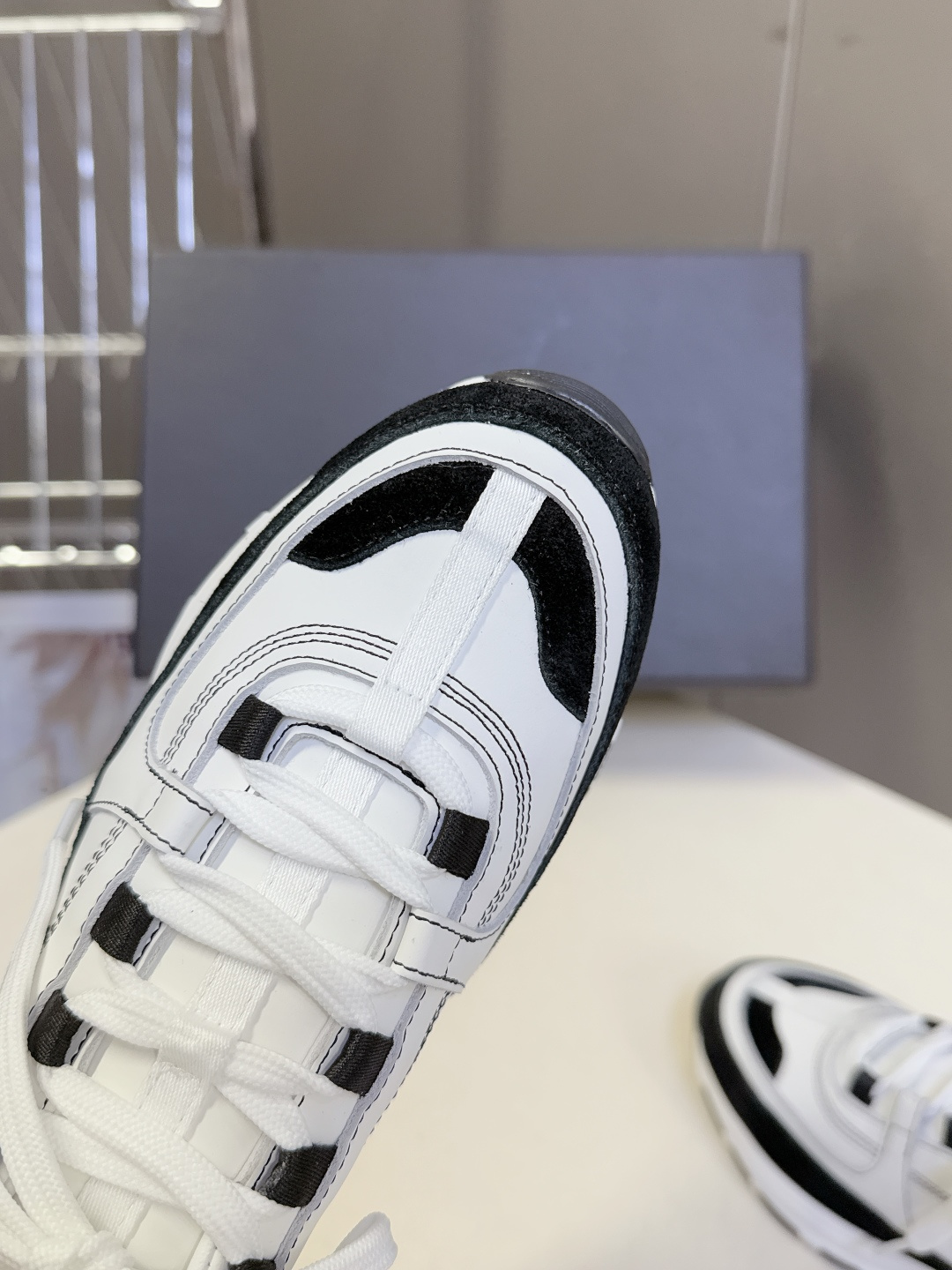 CHANEL香奈儿最新款双C休闲鞋 运动鞋 超多明星时尚博主种草 超级推荐这一季的运动鞋真的绝美啊 实在