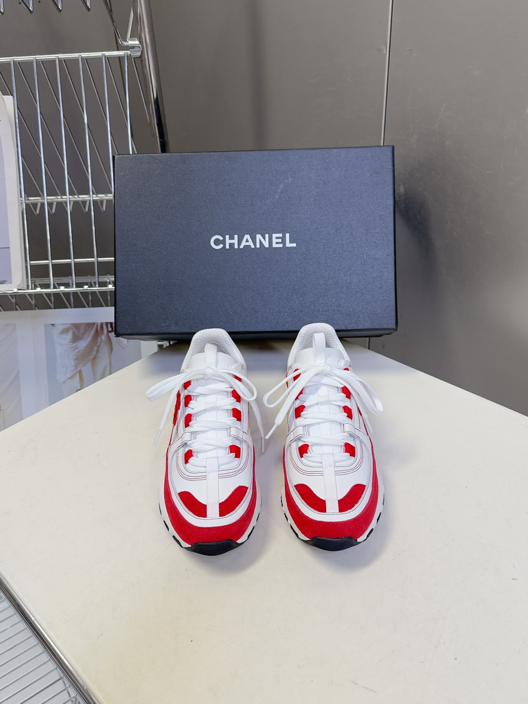 CHANEL香奈儿最新款双C休闲鞋 运动鞋 超多明星时尚博主种草 超级推荐这一季的运动鞋真的绝美啊 实在