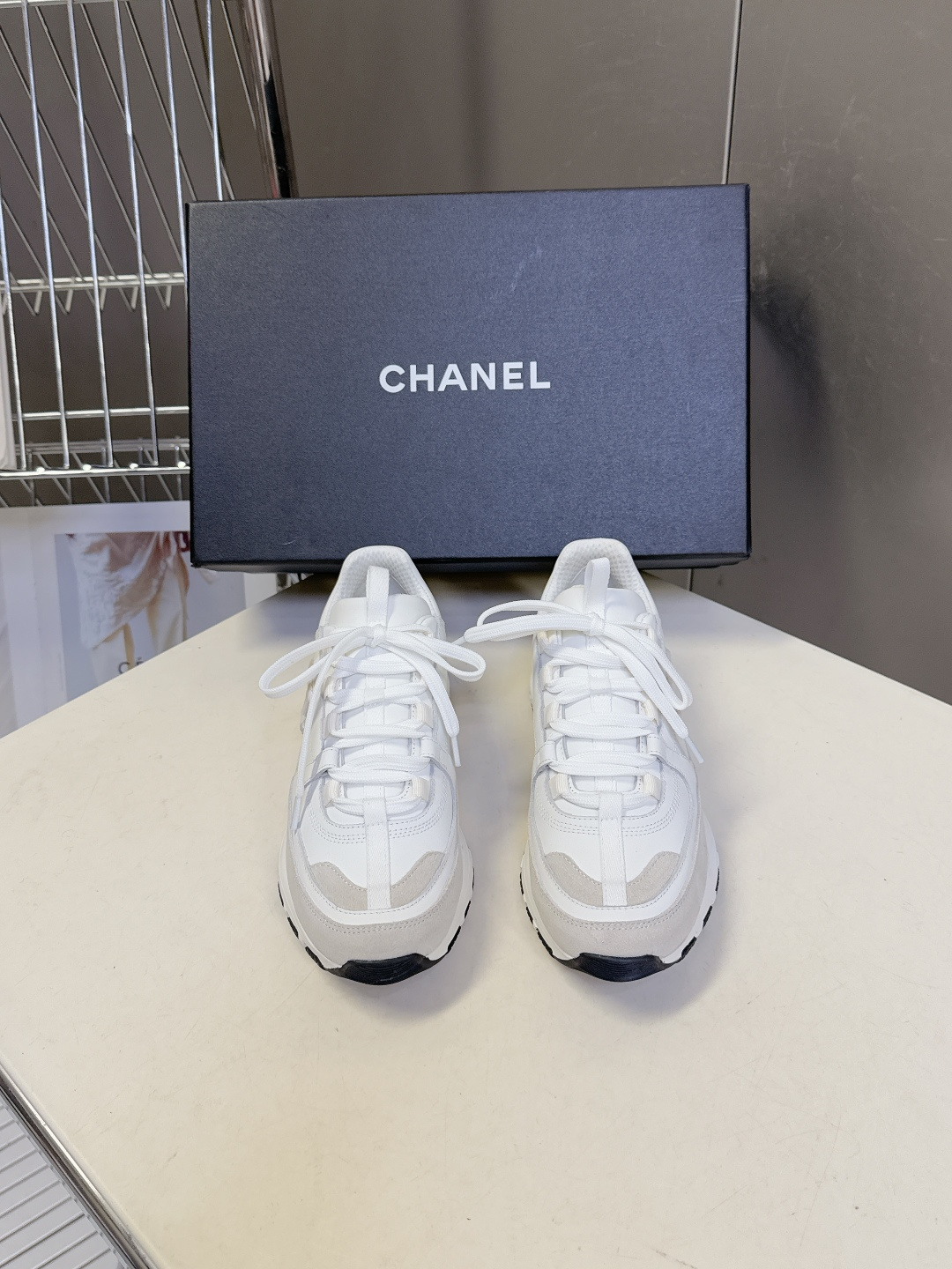 CHANEL香奈儿最新款双C休闲鞋 运动鞋 超多明星时尚博主种草 超级推荐这一季的运动鞋真的绝美啊 实在