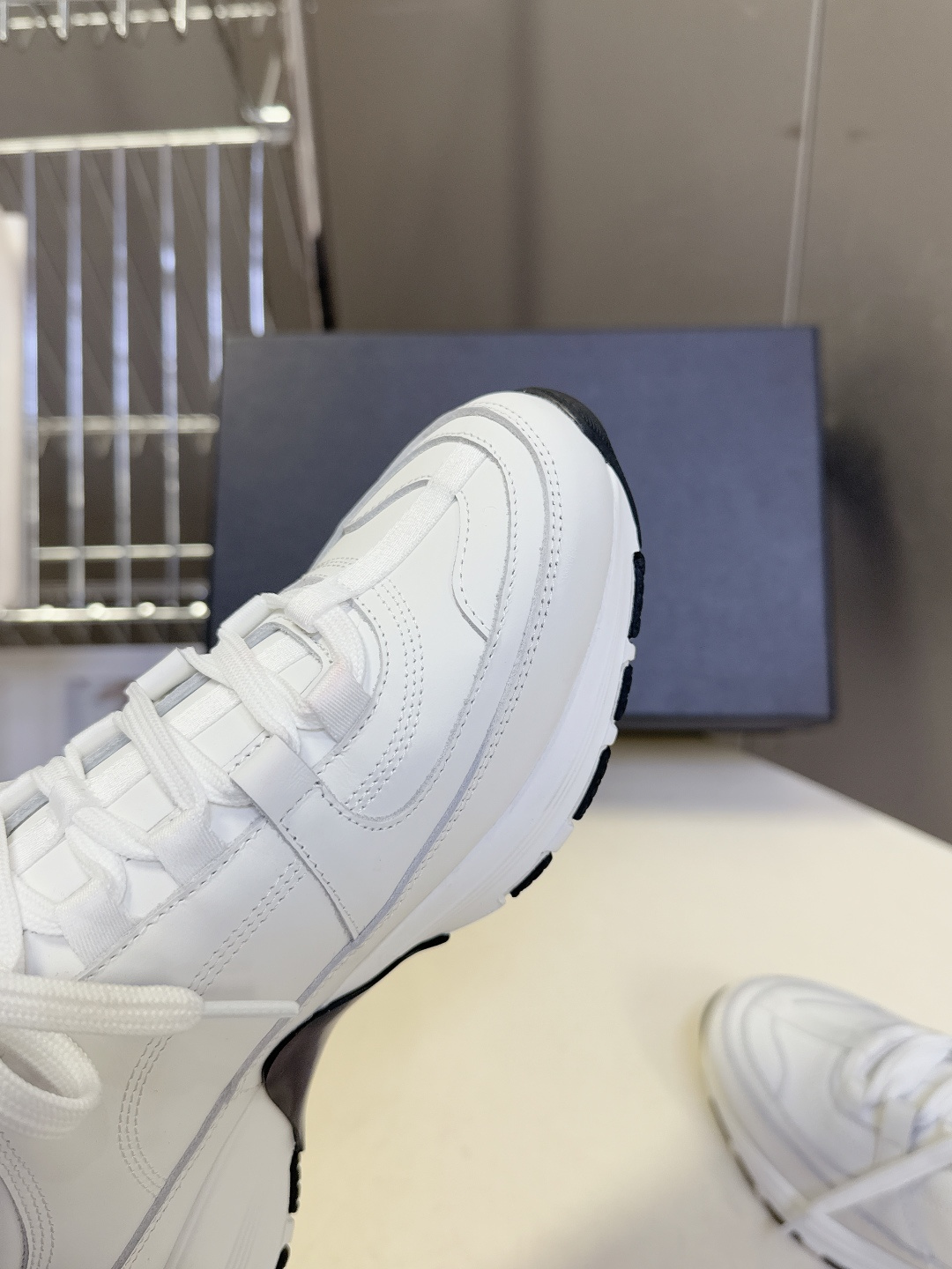 CHANEL香奈儿最新款双C休闲鞋 运动鞋 超多明星时尚博主种草 超级推荐这一季的运动鞋真的绝美啊 实在