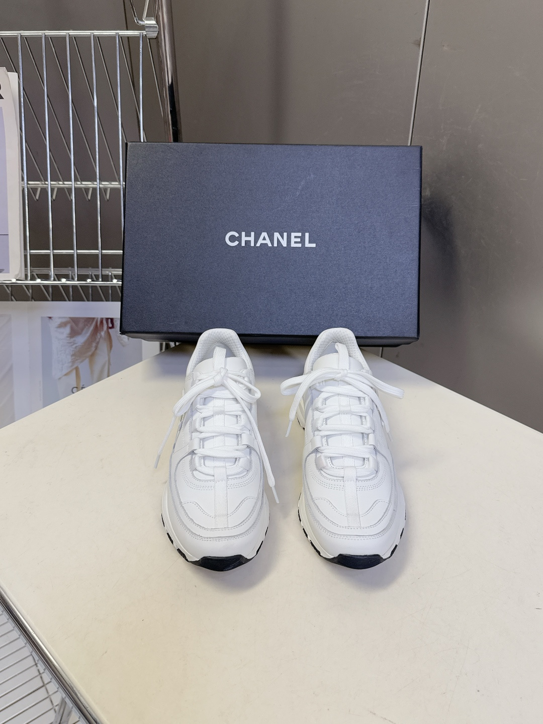 CHANEL香奈儿最新款双C休闲鞋 运动鞋 超多明星时尚博主种草 超级推荐这一季的运动鞋真的绝美啊 实在