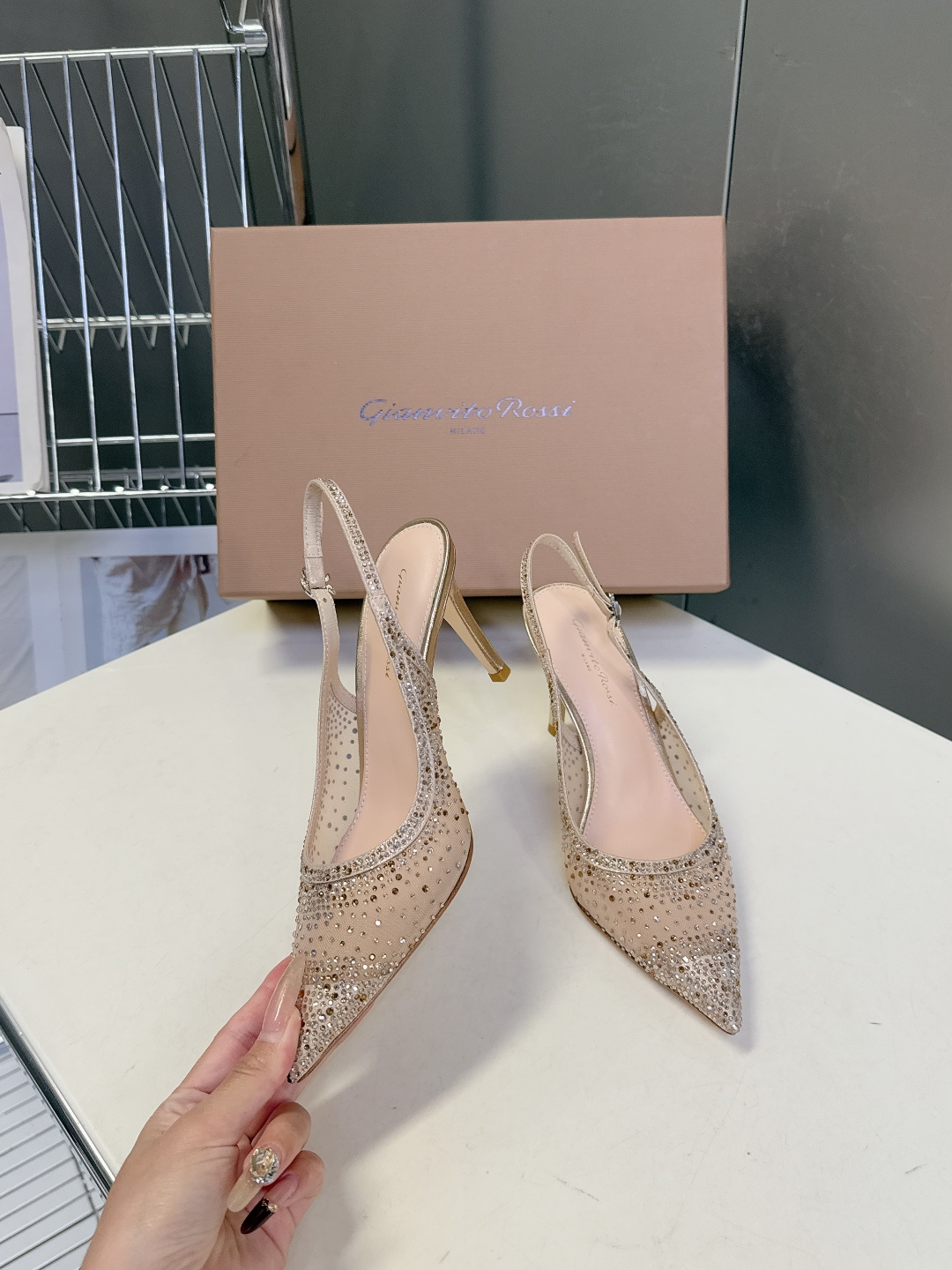 吉安维托·罗西Gianvito rossi 春夏最新款水晶鞋 仙女鞋 超多明星网红种草 鞋面进口高透气网