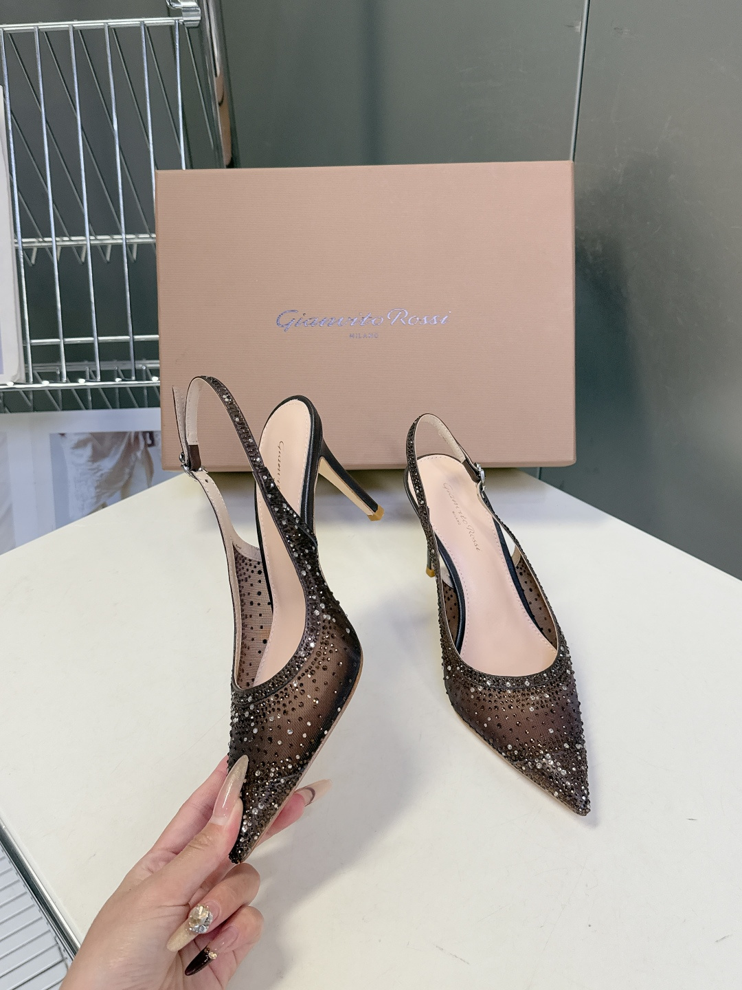 吉安维托·罗西Gianvito rossi 春夏最新款水晶鞋 仙女鞋 超多明星网红种草 鞋面进口高透气网