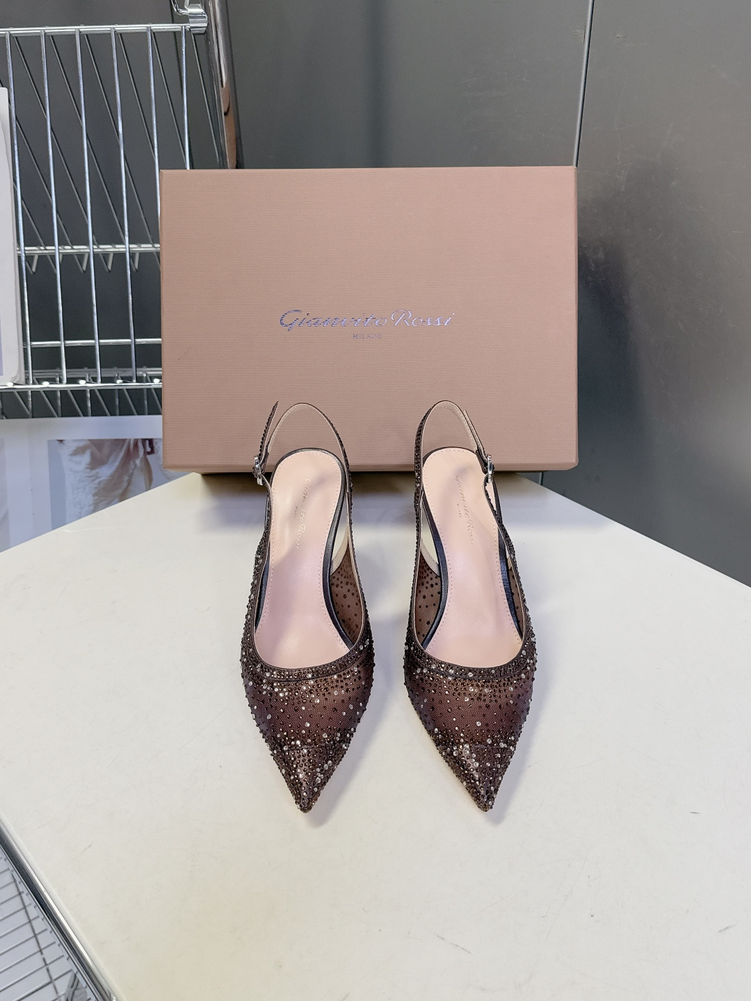 吉安维托·罗西Gianvito rossi 春夏最新款水晶鞋 仙女鞋 超多明星网红种草 鞋面进口高透气网