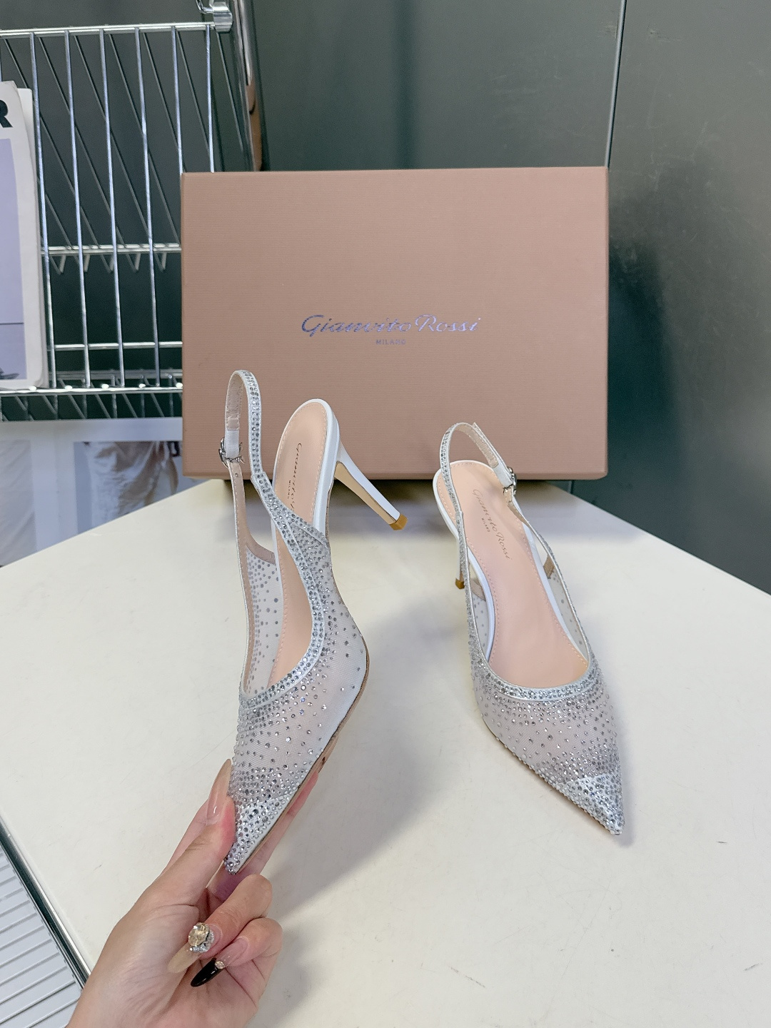 吉安维托·罗西Gianvito rossi 春夏最新款水晶鞋 仙女鞋 超多明星网红种草 鞋面进口高透气网