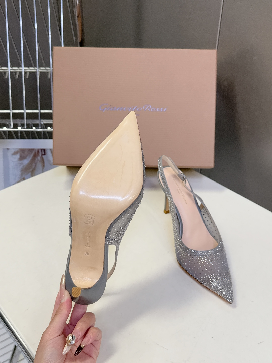 吉安维托·罗西Gianvito rossi 春夏最新款水晶鞋 仙女鞋 超多明星网红种草 鞋面进口高透气网