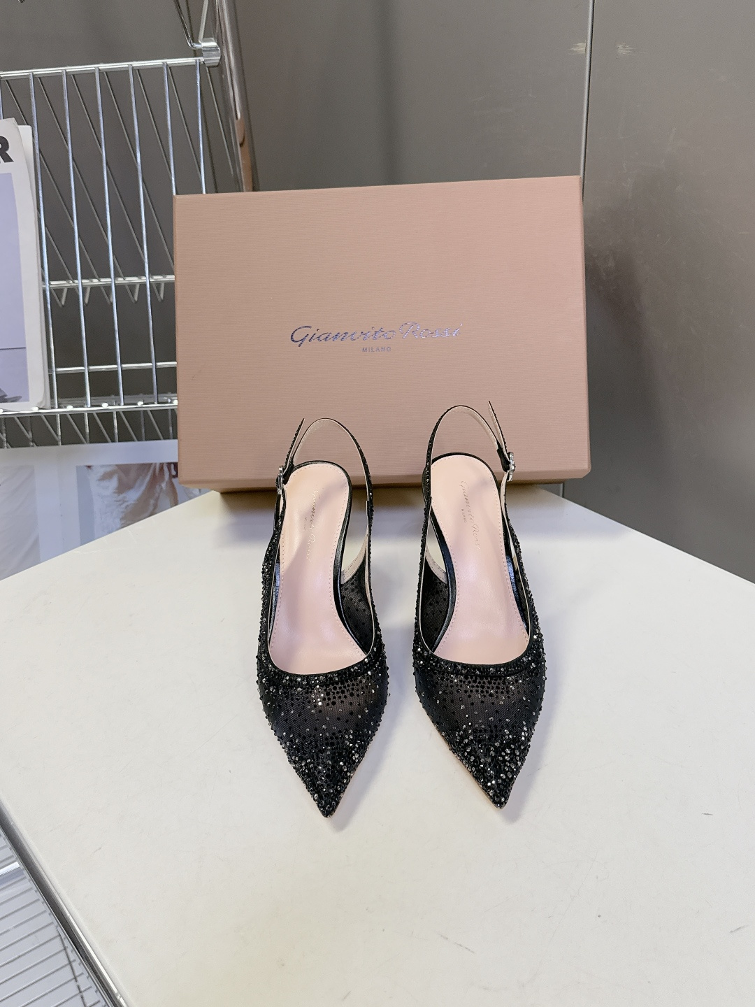 吉安维托·罗西Gianvito rossi 春夏最新款水晶鞋 仙女鞋 超多明星网红种草 鞋面进口高透气网