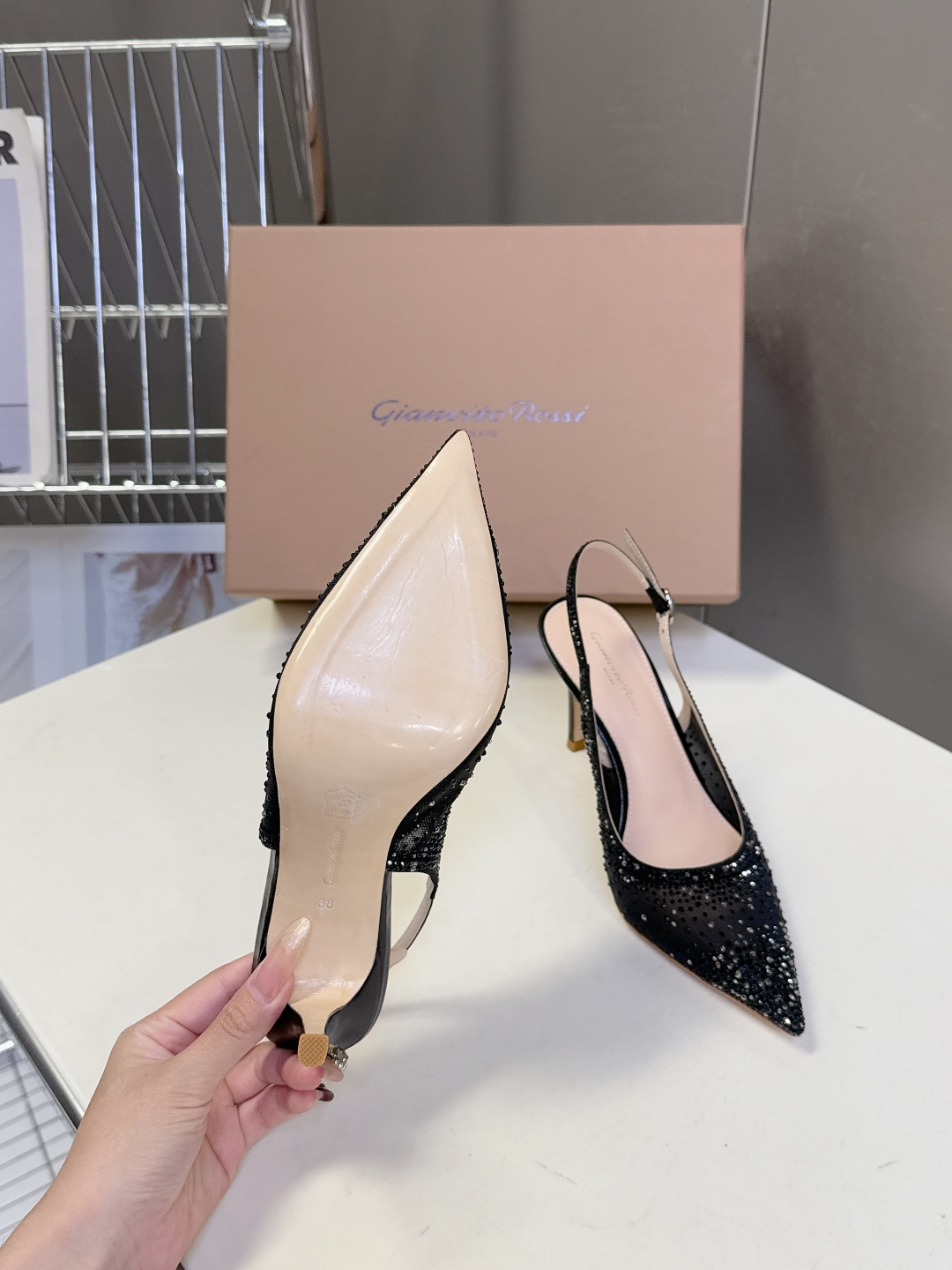 吉安维托·罗西Gianvito rossi 春夏最新款水晶鞋 仙女鞋 超多明星网红种草 鞋面进口高透气网