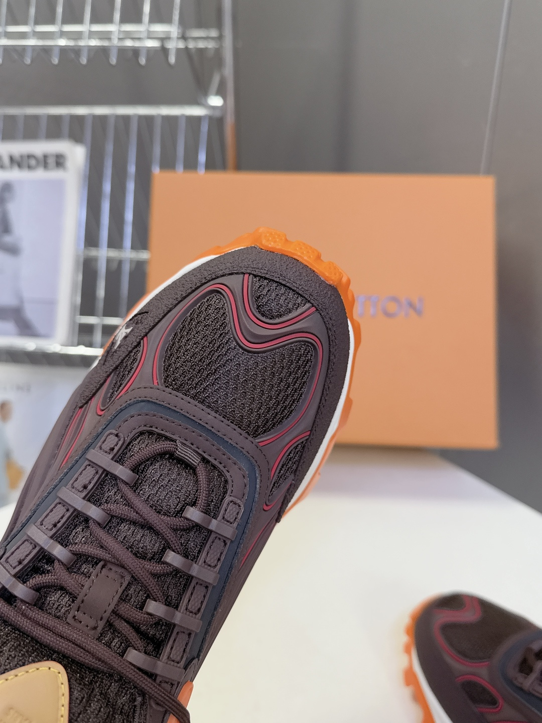 LOUIS VUITTON路易威登 驴牌春夏最新款 运动鞋 超多明星网红种草 原版购入开发 运动鞋融合网