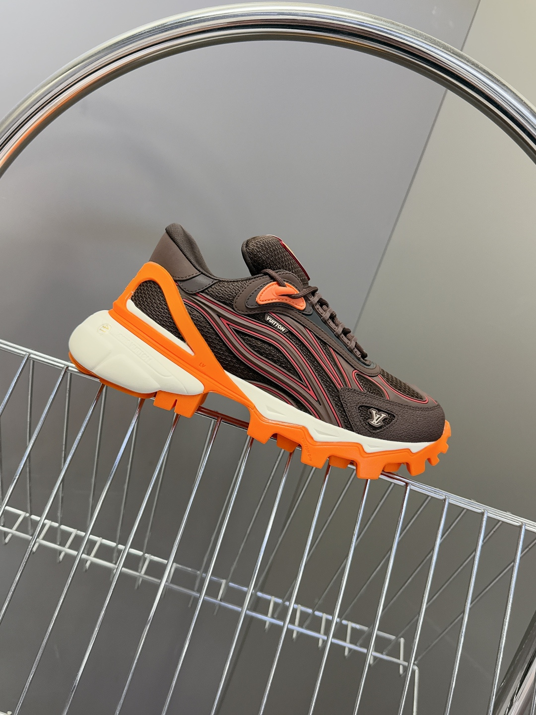 LOUIS VUITTON路易威登 驴牌春夏最新款 运动鞋 超多明星网红种草 原版购入开发 运动鞋融合网