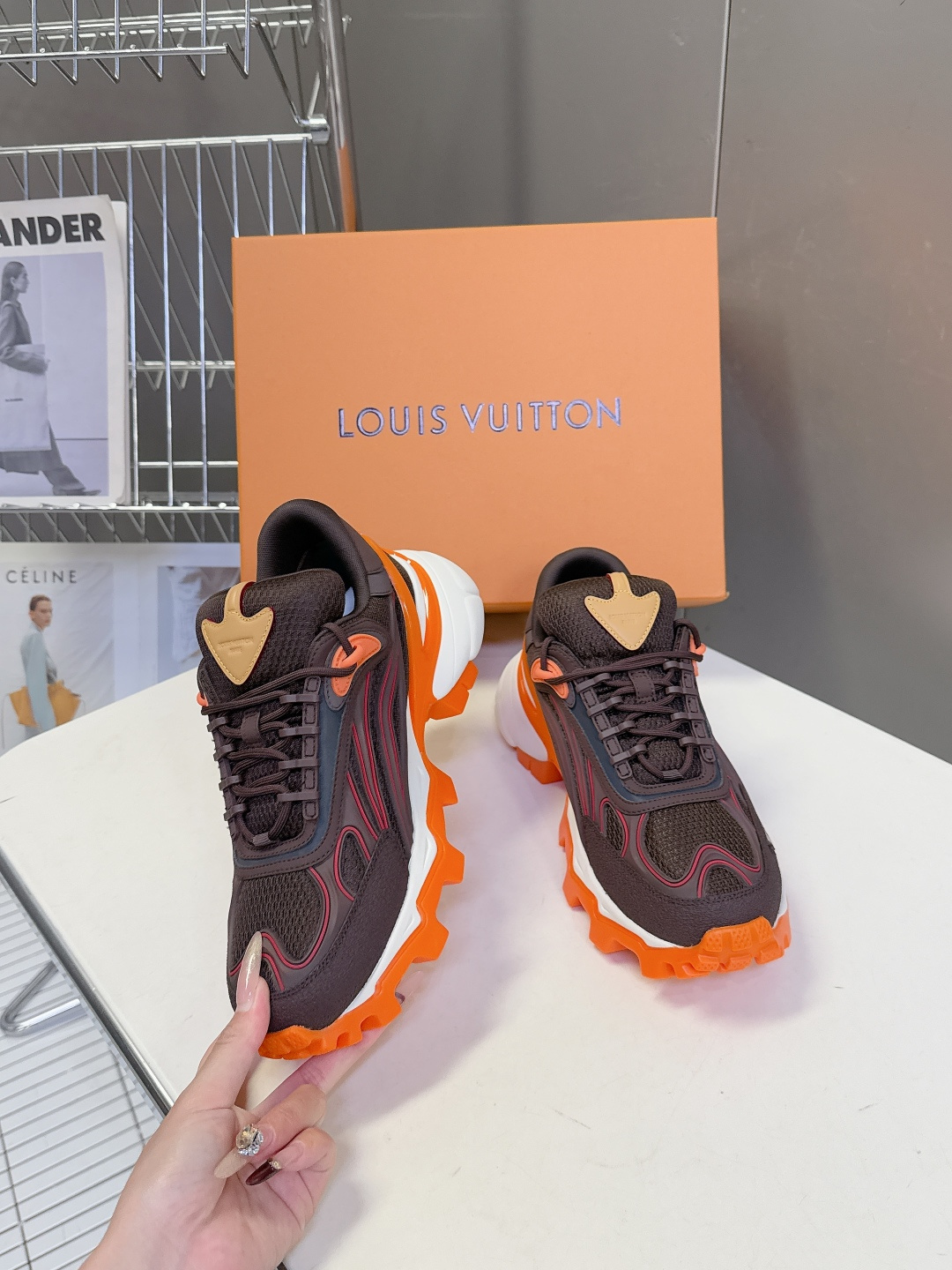 LOUIS VUITTON路易威登 驴牌春夏最新款 运动鞋 超多明星网红种草 原版购入开发 运动鞋融合网