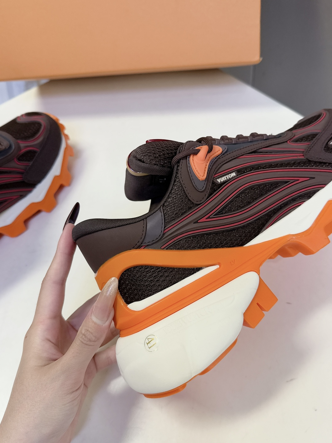 LOUIS VUITTON路易威登 驴牌春夏最新款 运动鞋 超多明星网红种草 原版购入开发 运动鞋融合网