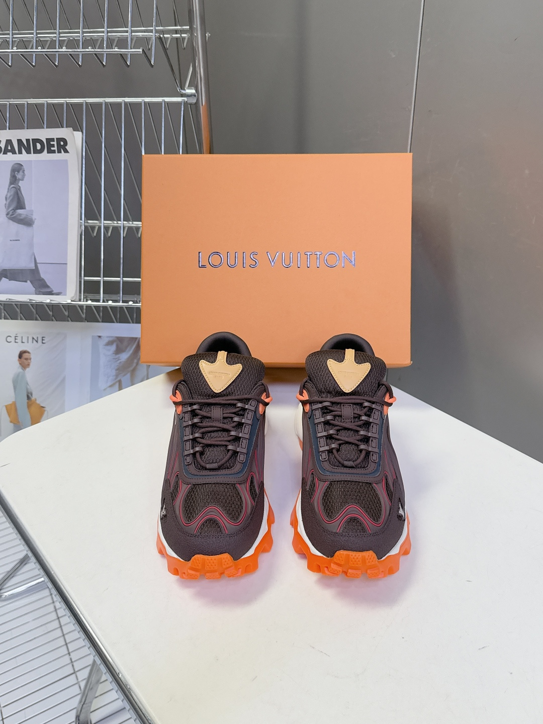 LOUIS VUITTON路易威登 驴牌春夏最新款 运动鞋 超多明星网红种草 原版购入开发 运动鞋融合网