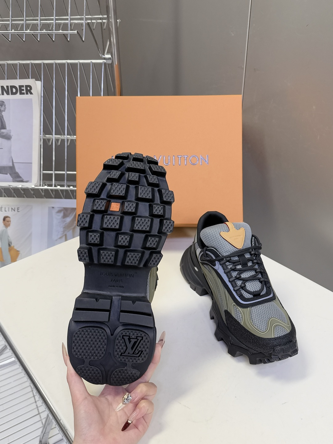 LOUIS VUITTON路易威登 驴牌春夏最新款 运动鞋 超多明星网红种草 原版购入开发 运动鞋融合网
